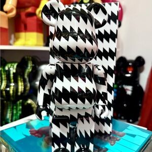 Bearbrick 400% - Mint Designs ZigZag